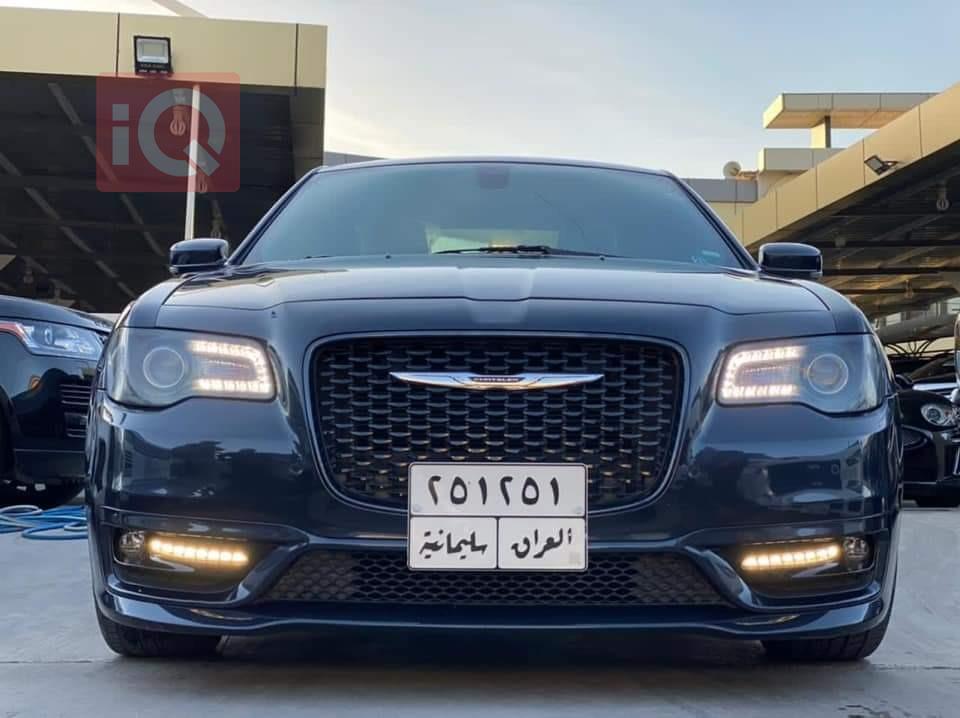 کرایسلەر 300